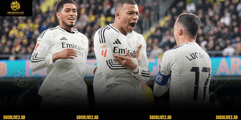 Biệt danh "Đội bóng Hoàng Gia" được bắt nguồn từ sự cấp phép cho cái tên Real Madrid bởi chính Quốc Vương Tây Ban Nha